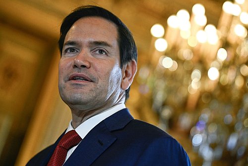 Stellt die Friedensbemühungen auf den Prüfstand: US-Außenminister Marco Rubio. (Archivbild) - © Julien de Rosa/POOL AFP/AP/dpa