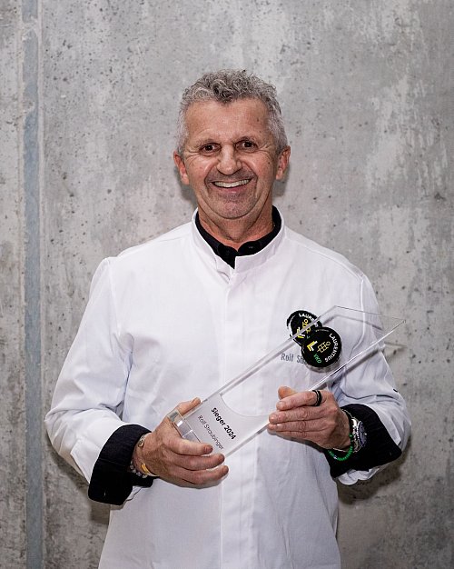 Rolf Straubinger ist Sternekoch im Burghotel und Restaurant Staufeneck in Salach und einer der Sieger des «Laurentius 2024», des Ausbildungs-Awards des Verbands der Köche Deutschlands (VKD). - © VKD/Grundrausch/dpa-tmn