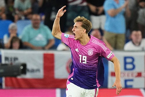 Der Mainzer Stürmer Nelson Weiper spielte sich bei der U21-EM in den Fokus. - © Petr David Josek/AP/dpa