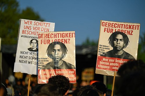 Nach dem gewaltsamen Tod von Lorenz gab es große Demonstrationen. (Archivbild) - © Izabela Mittwollen/dpa