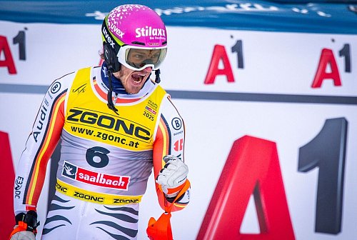 WM-Bronze: Linus Straßer jubelt nach seinem starken Auftritt im Slalom. - © Jens Büttner/dpa