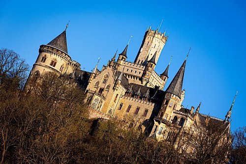 Wurde förmlich überrannt: Schloss Marienburg südlich von Hannover. (Archivbild) - © Moritz Frankenberg/dpa