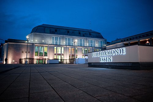 In der Philharmonie Essen gab es Beethoven, Schubert und Wagner - aber keine kritischen Töne. (Archivbild) - © Fabian Strauch/dpa