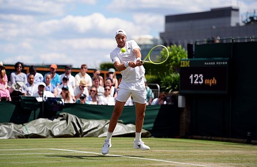 Nervenstark in Satz vier: Jan-Lennard Struff - © Adam Davy/PA Wire/dpa