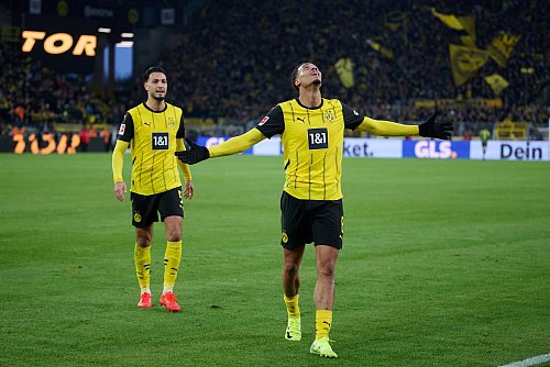 Freut sich über sein Tor zum 2:0 für Dortmund: Felix Nmecha - © Bernd Thissen/dpa