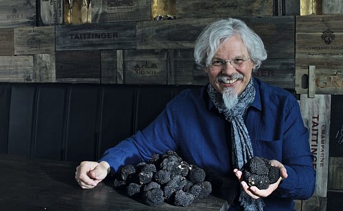 Ralf Bos verkauft auch Trüffel übers Internet. Um seriöse Händler zu erkennen, rät er zu zwei Fragen: «Wann kommt frische Ware?» und «Wie stellen Sie fest, dass die Ware gut ist?» - © Thomas Ruhl/BOS FOOD/dpa-tmn