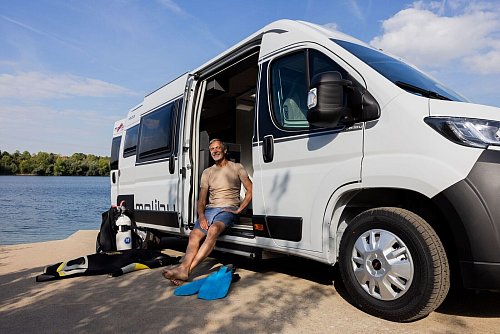 Urlaub mit Wohnmobil oder Wohnwagen steht für viele Menschen hoch im Kurs. (Archivbild) - © Rolf Vennenbernd/dpa