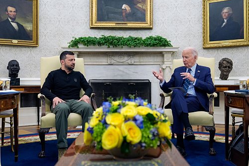 Bidens Regierung unterstützt die Ukraine in ihrem Abwehrkampf wie kein anderer Verbündeter. - © Susan Walsh/AP
