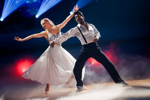 Plötzlich kennt ihn ein Millionenpublikum: Kattilathu tanzte bei «Let\\\'s Dance» mit. - © Rolf Vennenbernd/dpa