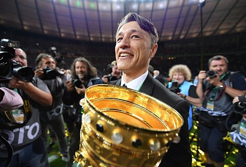 Niko Kovac holte 2018 mit Eintracht Frankfurt den DFB-Pokal. (Archivbild) - © Arne Dedert/dpa