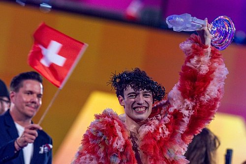 Basel ist Gastgeber, weil Nemo den ESC 2024 für die Schweiz gewonnen hat - © Jens Büttner/dpa