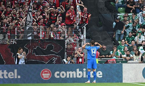 Leverkusener Doppeltorschütze: Patrik Schick - © Carmen Jaspersen/dpa