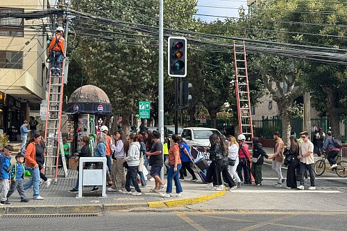 Auch viele Ampeln in dem südamerikanischen Land fielen aus. - © Diego Martin/Agencia Uno/dpa