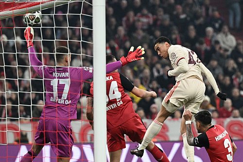 Das Duell Musiala vs Wirtz entschied der Bayern-Profi für sich - © Sven Hoppe/dpa