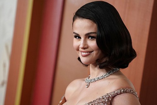Gomez steht für eine neue Ära von Popstars, die sich trauen, persönliche Erlebnisse öffentlich zu teilen (Archivbild). - © Jordan Strauss/Invision/AP/dpa