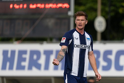 Sebastian Grönning ist jetzt erste Wahl im Hertha-Sturm. - © Soeren Stache/dpa