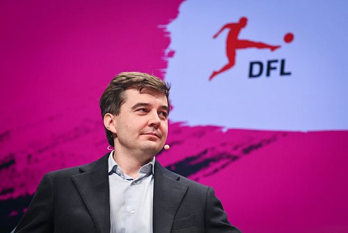 Die DFL sieht die Auslandsvermarktung auf Wachstumskurs. - © Christian Charisius/dpa