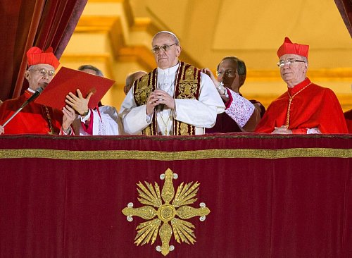 Papst Franziskus war in vielerlei Hinsicht ein besonderer Papst. (Archivbild) - © picture alliance / Michael Kappeler/dpa