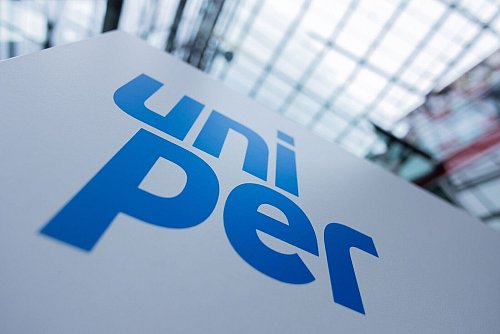 Der Energiekonzern Uniper überweist in den kommenden Wochen 2,6 Milliarden Euro an den Bund und kommt damit Beihilfe-Auflagen der EU-Kommission nach. (Archivbild) - © Rolf Vennenbernd/dpa