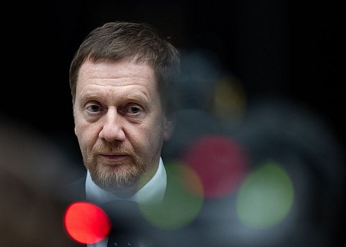 Sachsens Ministerpräsident Michael Kretschmer ist derzeit Chef der Ministerpräsidentenkonferenz. - © Hannes P. Albert/dpa