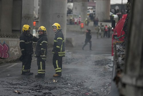 Die Feuerwehr konnte den Brand löschen. - © Fernando Llano/AP/dpa
