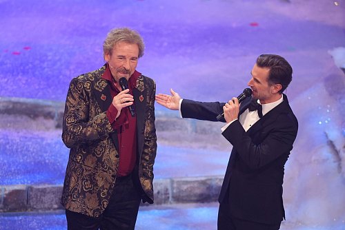Auch der Auftritt von Thomas Gottschalk war mit Spannung erwartet worden. - © Bodo Schackow/dpa