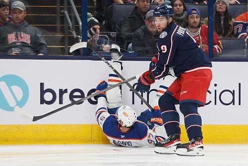 Connor McDavid war nur 37 Sekunden auf dem Eis - © Jay LaPrete/AP/dpa