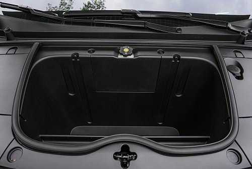 Glühwürmchen mit Stauraum: Der vordere Frunk schluckt bis zu 92 Liter. - © Nio/dpa-tmn