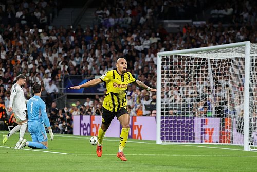 Traf zum 1:0 für Dortmund: Der Niederländer Donyell Malen. - © David Canales/dpa
