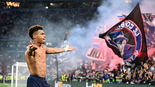 Matchwinner Désiré Doué ist das neue Gesicht von PSG. - © Sven Hoppe/dpa