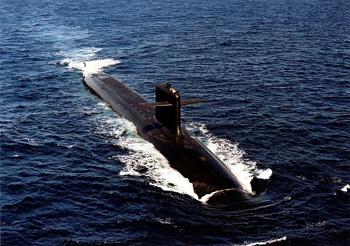 Zur nuklearen Abschreckung Frankreichs gehören auch Atom-U-Boote (Archivbild). - © picture alliance / Marine Nationale/dpa