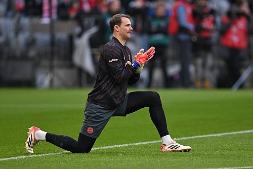Manuel Neuer musste wieder ein Gegentor hinnehmen. - © Sven Hoppe/dpa