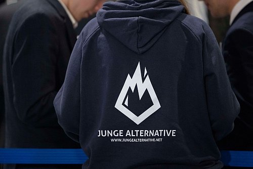 Die Junge Alternative gibt es seit Ende März nicht mehr. Ein Logo und ein Name für die Nachfolgeorganisation wird noch gesucht. (Archivbild) - © Sebastian Kahnert/dpa