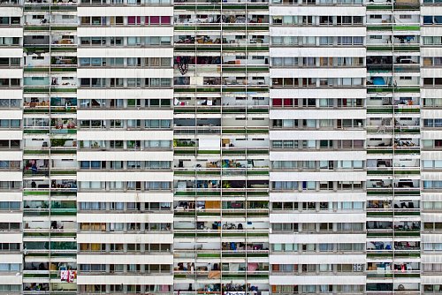 Betonfassaden stauen die Hitze. - © Christoph Reichwein/dpa