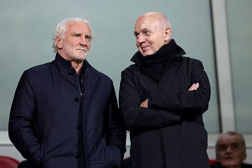 Verfolgten das Spiel auf der Tribüne: DFB-Sportdirektor Rudi Völler und Präsident Bernd Neuendorf - © Christian Charisius/dpa