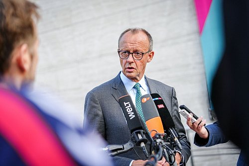 Unionsfraktionschef Friedrich Merz hat die Gespräche mit der Ampel-Regierung über die Migrationspolitik für gescheitert erklärt. - © Kay Nietfeld/dpa