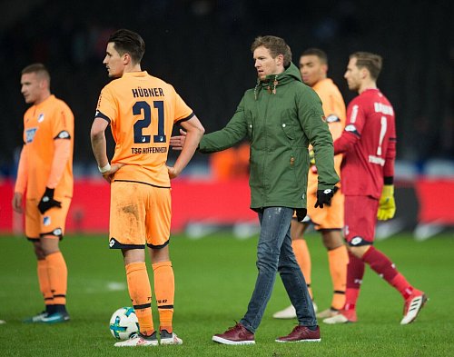 Gemeinsame Hoffenheimer Zeit: Benjamin Hübner (l) und Julian Nagelsmann (r). - © Annegret Hilse/dpa