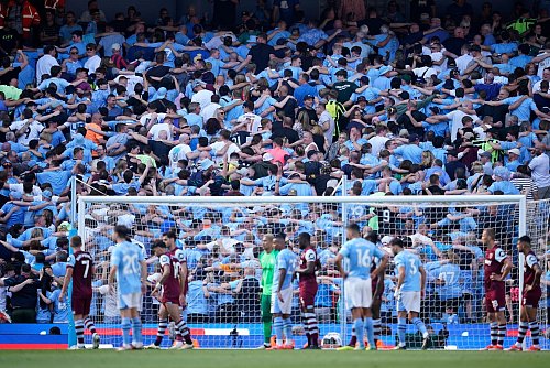 Manchester City führte ein flexibles Dauerkartenmodell ein. - © Dave Thompson/AP