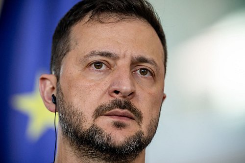 Der ukrainische Präsident Selenskyj hält Gespräche mit dem Kremlchef nicht für zielführend im Streben nach einem gerechten Frieden. (Archivbild) - © Michael Kappeler/dpa
