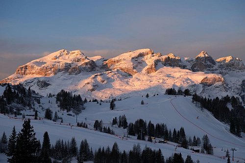 Die Sonne geht auf: Wer in der «Las Vegas Lodge» frühstückt, hat einen Premiumblick auf den Sellastock. - © Florian Sanktjohanser/dpa-tmn