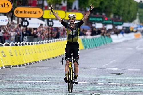 Wout van Aert hat sich für die Deutschland-Tour angemeldet. - © Mosa\\\'ab Elshamy/AP/dpa