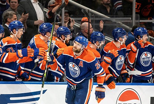 Draisaitl gehört zu den Topscorern der NHL. - © Jason Franson/The Canadian Press via AP/dpa