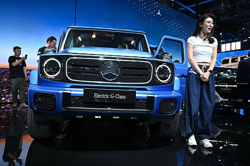 Auch Mercedes hatte im ersten Quartal auf dem Markt in China zu kämpfen. (Archivbild) - © Johannes Neudecker/dpa
