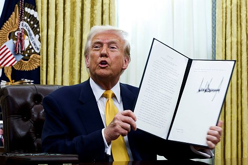 Hoffnungen auf ein Einlenken Trumps in letzter Minute haben sich nicht erfüllt. (Archivbild) - © Uncredited/Pool/AP/dpa