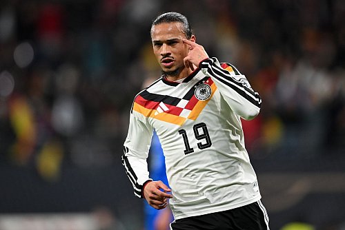 Er sollte sich bewähren - Leroy Sané traf gleich doppelt. - © Robert Michael/dpa