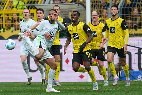 Kein Spiel auf Augenhöhe - © Bernd Thissen/dpa