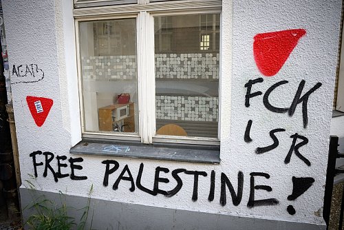 Die Zahl der antisemitischen Straftaten hat sich seit dem 7. Oktober 2023 verdoppelt. (Archivbild) - © Bernd von Jutrczenka/dpa