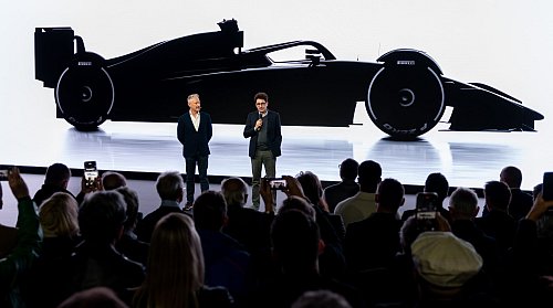 Jonathan Wheatley und Mattia Binotto (r) sind bei Audi in der Verantwortung. - © Daniel Karmann/dpa