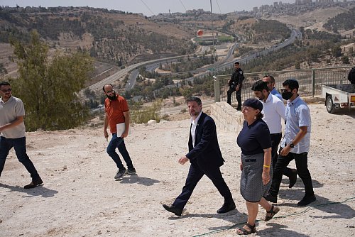 Der israelische Finanzminister Bezalel Smotrich. - © Ohad Zwigenberg/AP/dpa