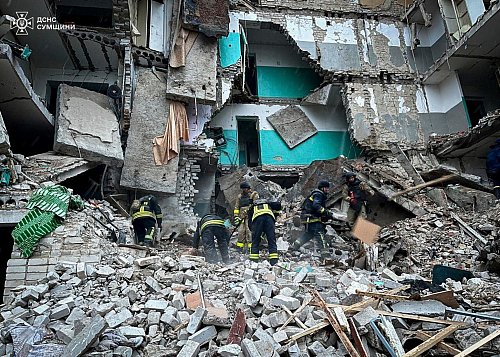 Russlands Angriffskrieg im Nachbarland Ukraine hat verheerende Zerstörungen angerichtet. (Foto Archiv) - © Ukrainian Emergency Service/Ukrainian Emergency Service/AP